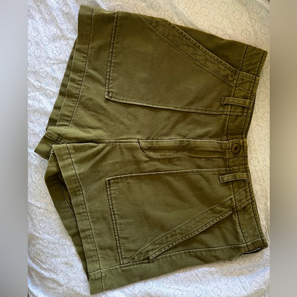 ✨SOLD✨Doen shorts 🌿 - Picture 2 of 4